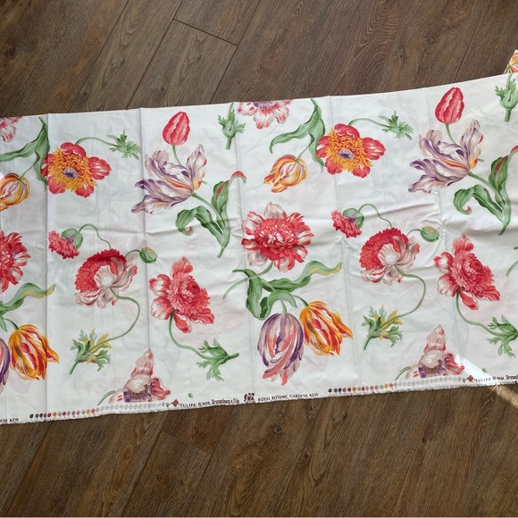 Brunschwig & Fils Designer fabric Royal Botanic Gardens Kew Tulipa - Picture 6 of 16
